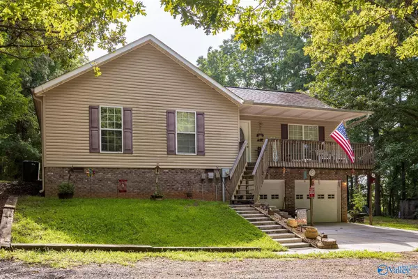 423 Henderson Road, Decatur, AL 35603