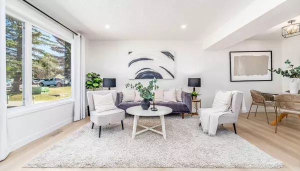 405 64 AVE NE #111, Calgary, AB T2K 6J6