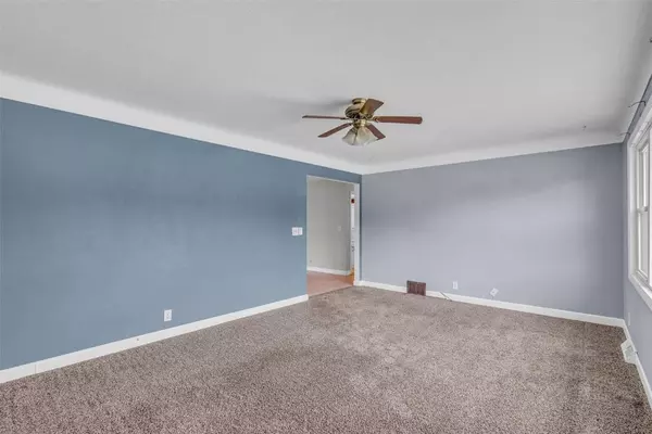 98 33rd, Cedar Rapids, IA 52404