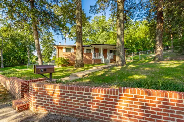 6 Warren Ln, Rossville, GA 30741