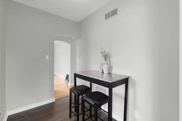 1049 Staub CT NE, Cedar Rapids, IA 52402