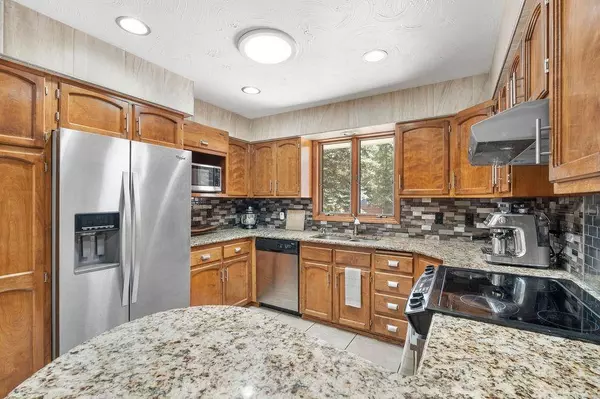 17919 N Thompson Creek Rd, Newman Lake, WA 99025