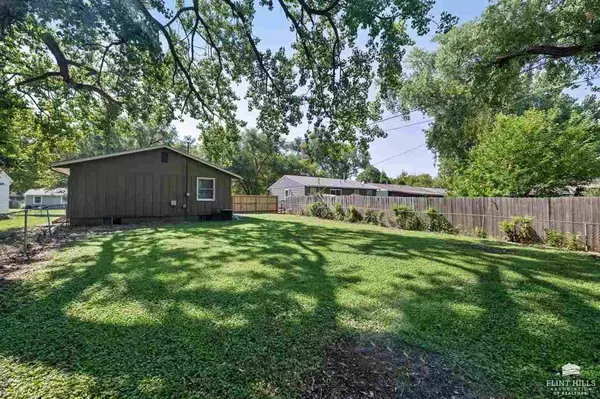 2028 Green AVE, Manhattan, KS 66502