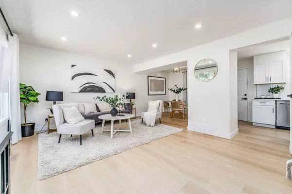 405 64 AVE NE #111, Calgary, AB T2K 6J6