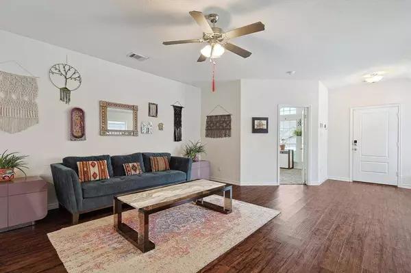 223 Garden Grove Dr. Garden Grove Drive, Waxahachie, TX 75165