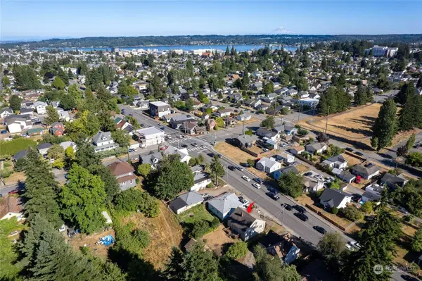 2118 11th ST, Bremerton, WA 98312