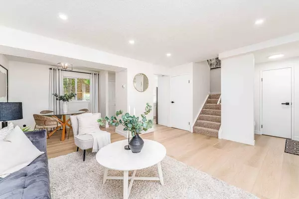 405 64 AVE NE #111, Calgary, AB T2K 6J6