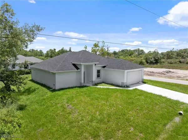 3219 32nd ST W, Lehigh Acres, FL 33971