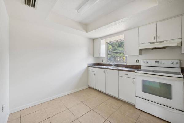 2308 FLAMINGO BLVD, Bradenton, FL 34207