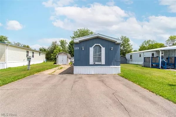 12205 Goshen RD #225, Salem, OH 44460