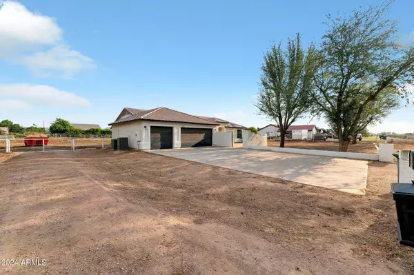 19107 E SUNNYDALE Drive, Queen Creek, AZ 85142