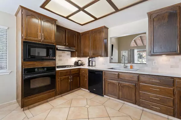 6329 N State Street, Fresno, CA 93722