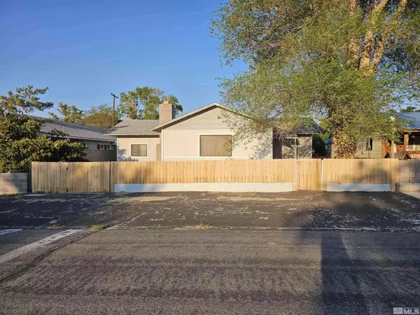 744 A St, Hawthorne, NV 89415