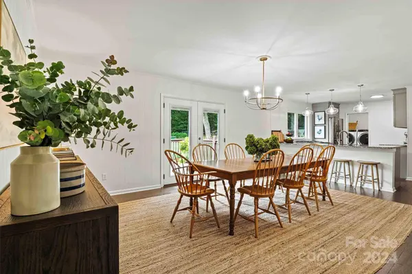 1602 26th ST NE, Hickory, NC 28601