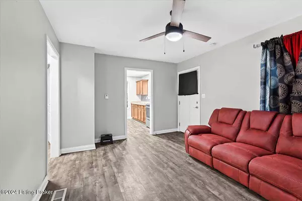 1709 Theresa Ave, Louisville, KY 40216