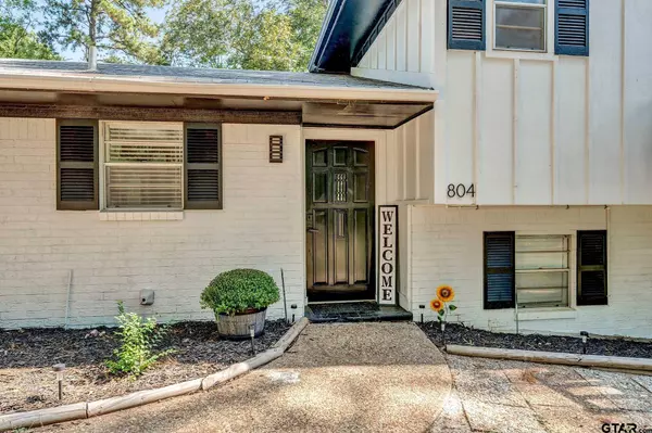 804 Willow Blvd, Gladewater, TX 75647