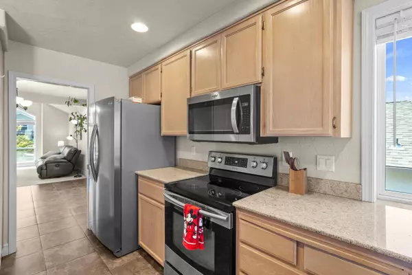 3387 Henderson WAY, Medford, OR 97504