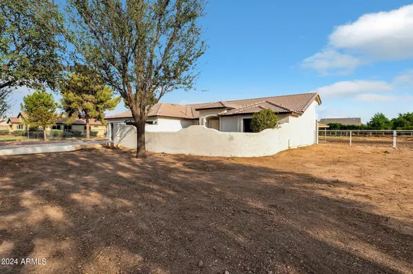 19107 E SUNNYDALE Drive, Queen Creek, AZ 85142