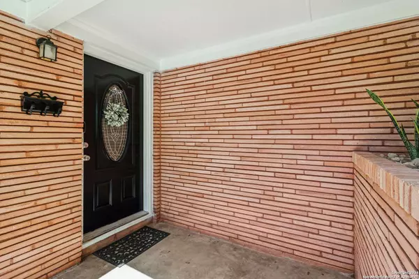 411 Tophill Road, San Antonio, TX 78209