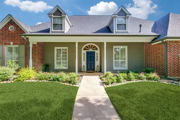 2310 Brookcrest Lane, Grapevine, TX 76051