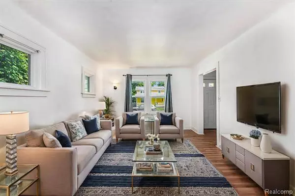 18 EDNA Avenue, Pontiac, MI 48341