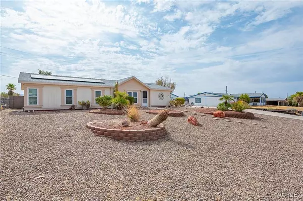 5748 S Iroquois LOOP, Fort Mohave, AZ 86426