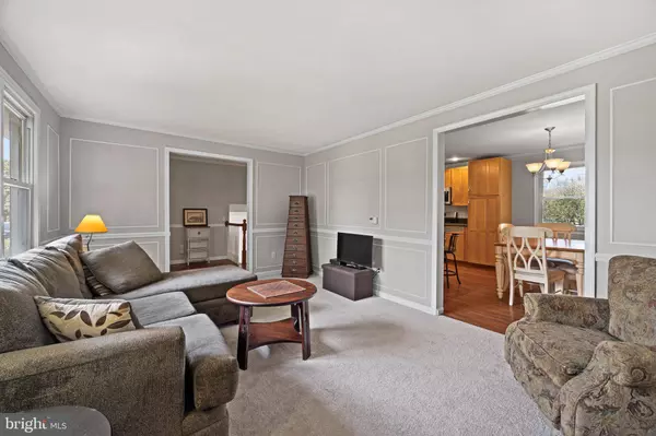 324 TENBY CHASE DR, Delran, NJ 08075