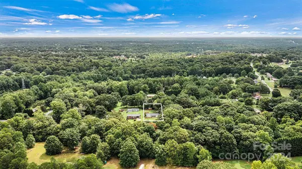 1602 26th ST NE, Hickory, NC 28601