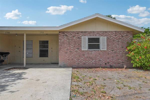 2308 FLAMINGO BLVD, Bradenton, FL 34207