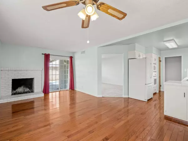 1926 Harvard Avenue, Clovis, CA 93612