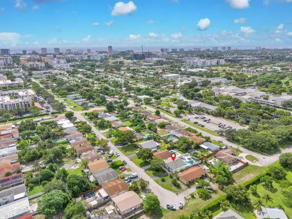 484 SW 1st ST, Boca Raton, FL 33432