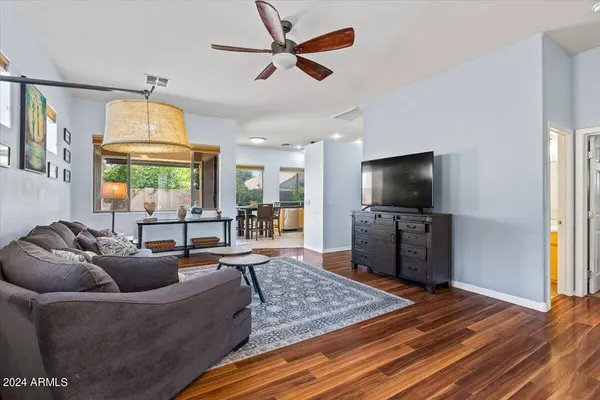 899 E SHEFFIELD Avenue, Chandler, AZ 85225