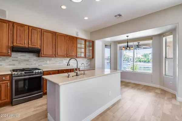 5464 W MOHAWK Lane, Glendale, AZ 85308