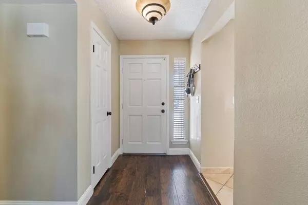 6329 N State Street, Fresno, CA 93722