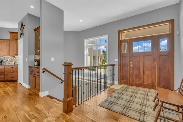 3438 Barnsley CIR, Marion, IA 52302