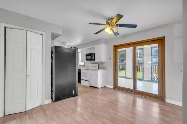 98 33rd, Cedar Rapids, IA 52404