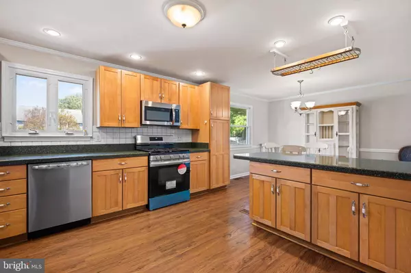 324 TENBY CHASE DR, Delran, NJ 08075