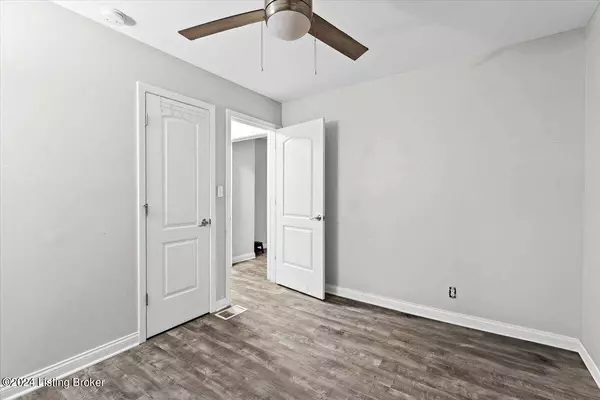 1709 Theresa Ave, Louisville, KY 40216