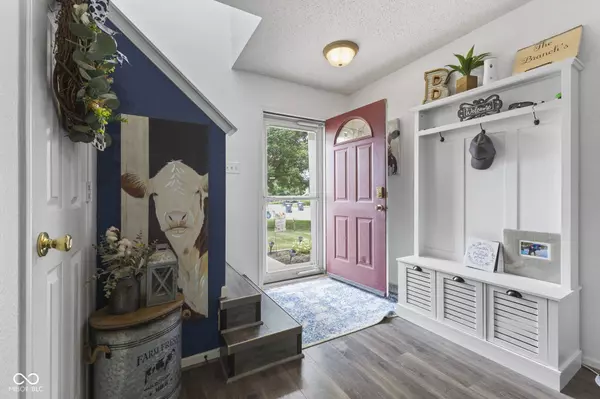 9134 W Paddleboat LN, Pendleton, IN 46064