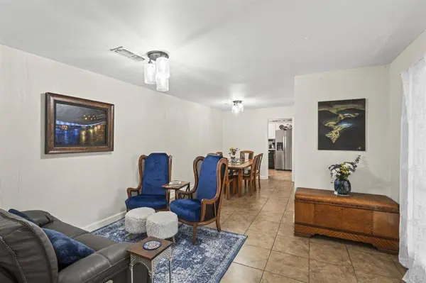 1015 Walnut Place, Mansfield, TX 76063