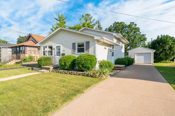 1315 REED AVE, Oshkosh, WI 54901