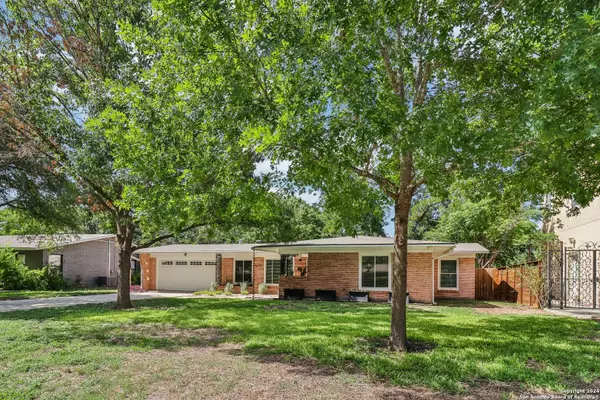 411 Tophill Road, San Antonio, TX 78209