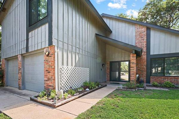 3050 Bent Tree Court, Bedford, TX 76021
