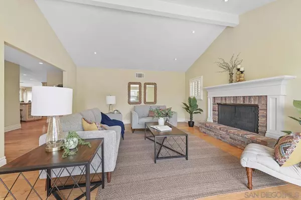 6568 Sunny Brae Dr, San Diego, CA 92119