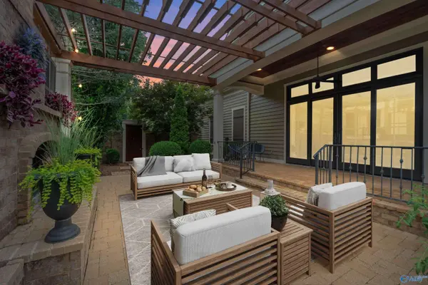 1000 Mcclung Avenue SE, Huntsville, AL 35801