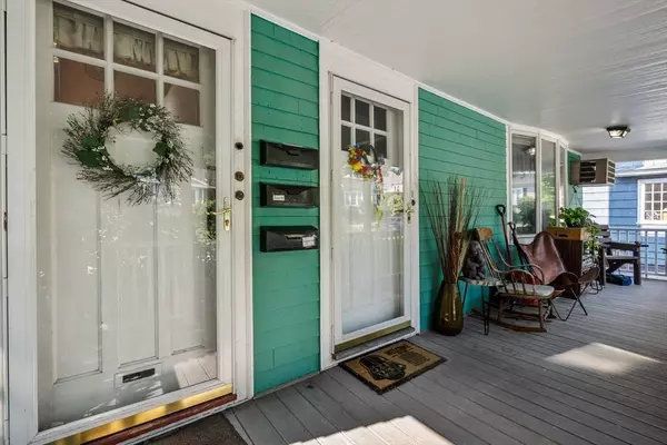 4 Belvidere Ave, Worcester, MA 01605