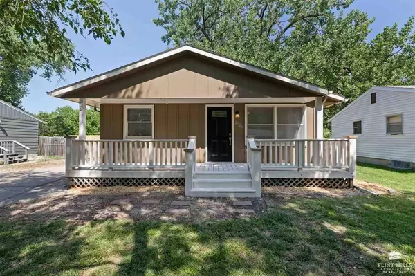 2028 Green AVE, Manhattan, KS 66502