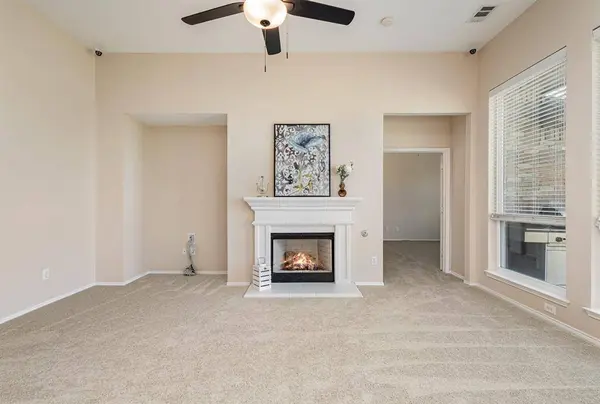 8805 Edinburgh Lane, Rowlett, TX 75089