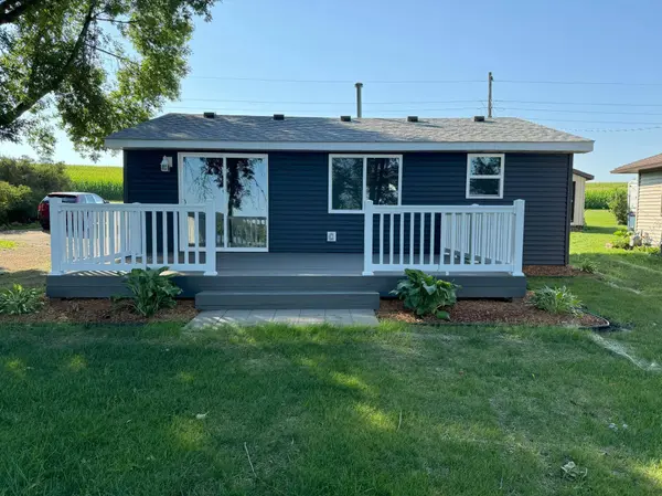 26904 Sioux TRL, Washington Twp, MN 56063