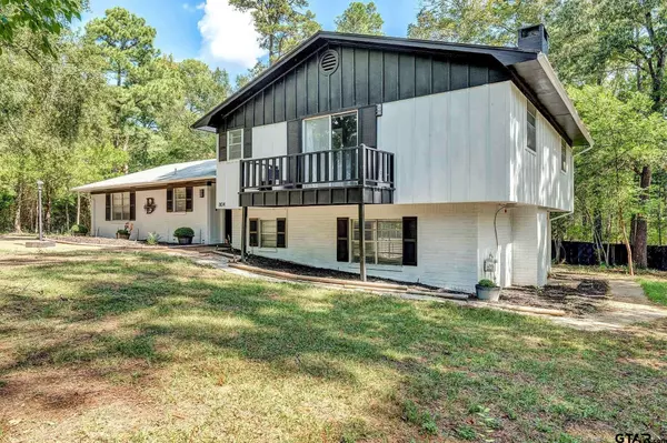 804 Willow Blvd, Gladewater, TX 75647